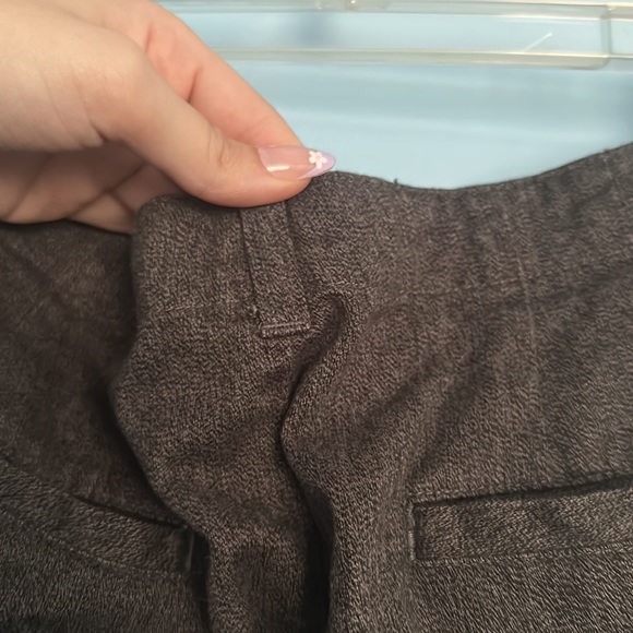 Gray slacks with front & back pockets. 100% cotton Size: 12 - Picture 5 of 10